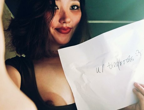 tinybooobs onlyfans nude