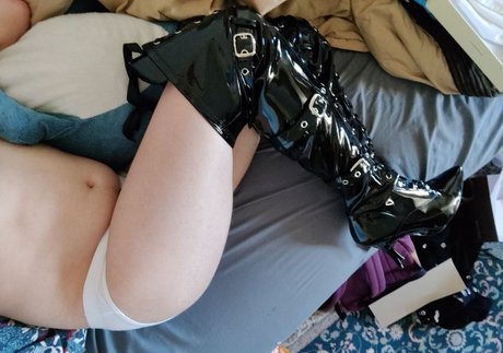 absoluteterritory_ onlyfans leak xxx