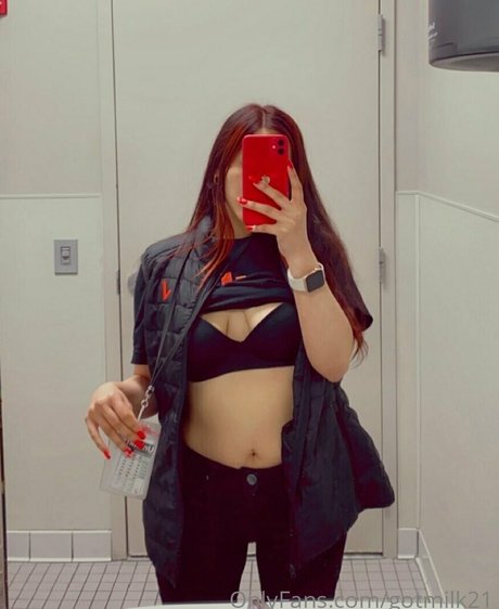 gotmilk21 naked onlyfans leak