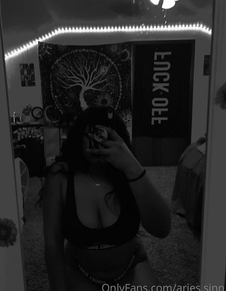 aries sinn onlyfans striptease