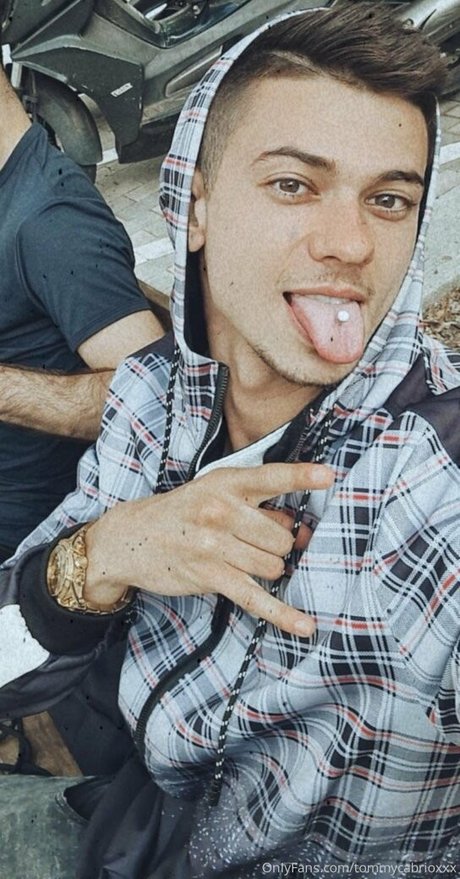 tommycabrioxxx en onlyfans