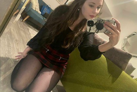 itshollie onlyfans content leaked