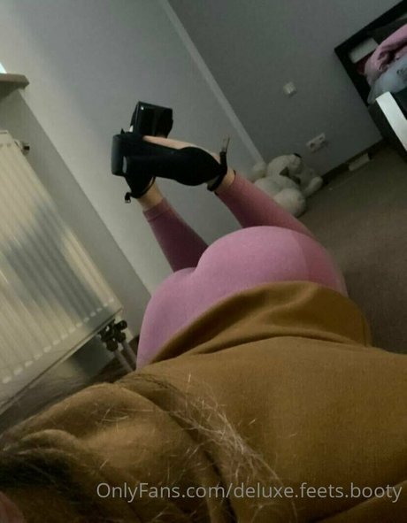 deluxe feets booty onlyfans photos