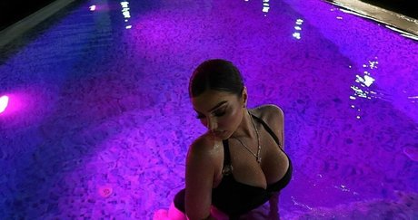 Rashel Kolaneci onlyfans leak nude