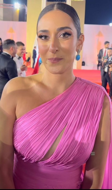 Amina Khalil only fans.