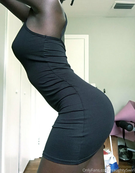 naughtyswirlfree onlyfans strip tease