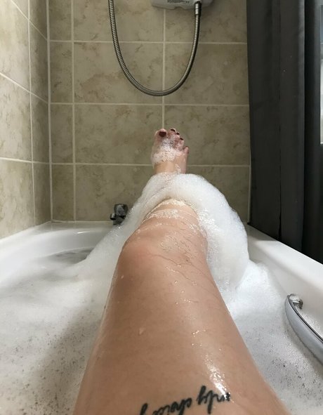 itsdollyxxx free onlyfans