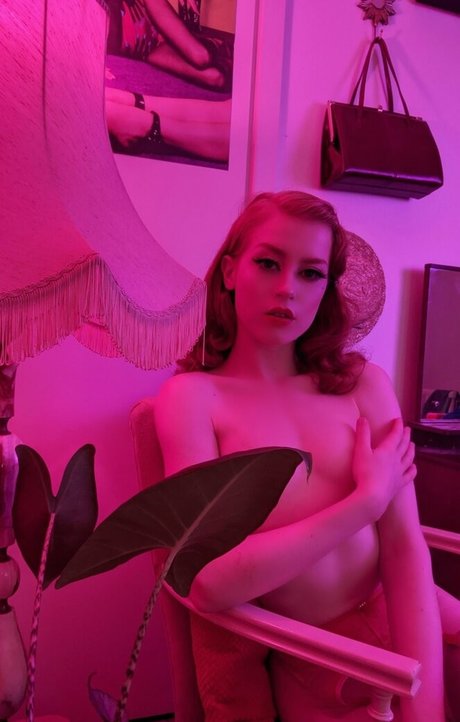 lunarouxfree only fans nude