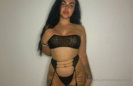 nancywood2 onlyfans boobs