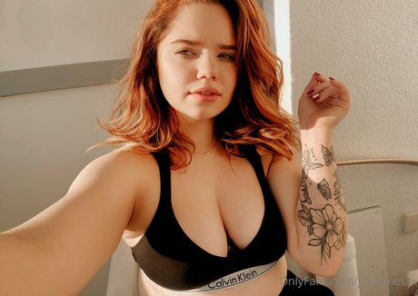 justamessx onlyfans topless