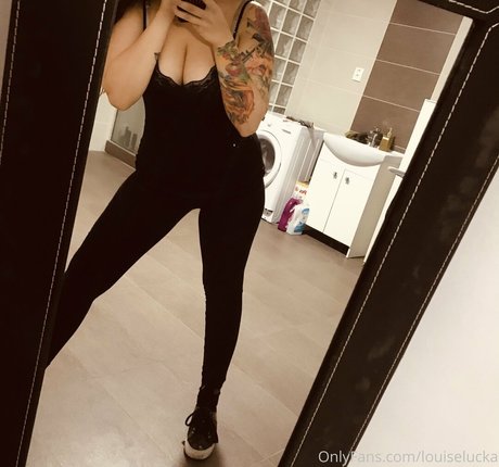 ilouisekari onlyfans sexy