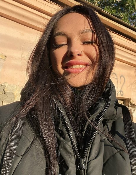 youtsumi is on onlyfans