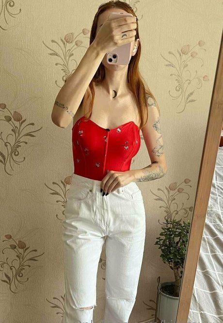 kiraroxxx onlyfans nudes