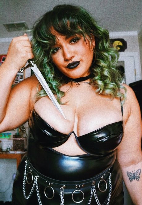 Cherrywavesxxx onlyfans striptease