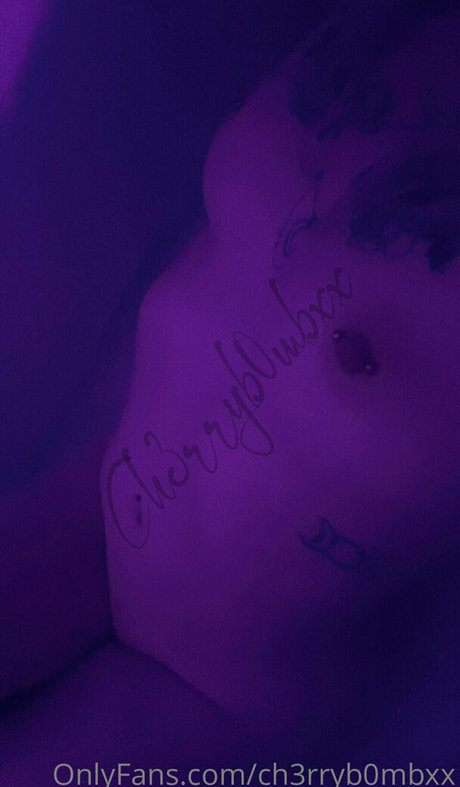 ch3rryb0mbxx free onlyfans
