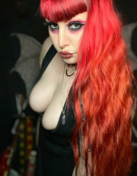 lunarmoonwitch13 onlyfans archives