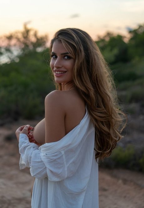 Laura Schultz onlyfans uncensored