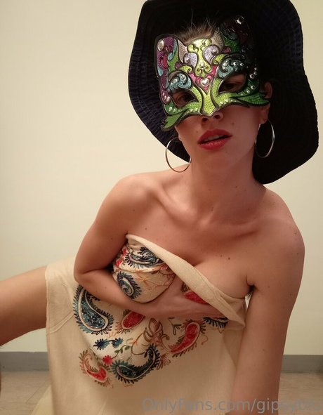 gipsyblu only fans nude leaks