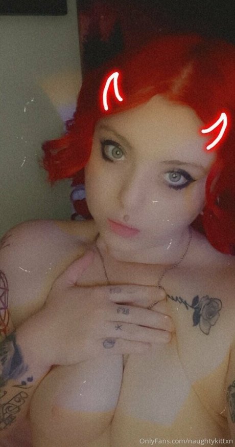 naughtykittxn onlyfans nude photos