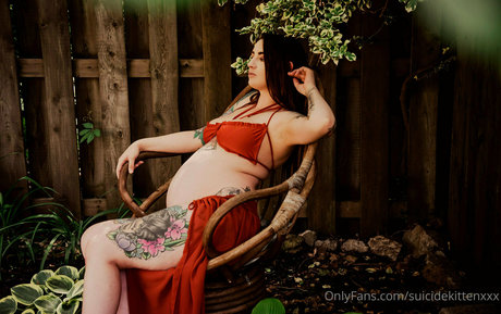 suicidekittenxxx onlyfans pics nude