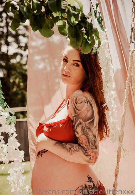 suicidekittenxxx onlyfans sextape leak