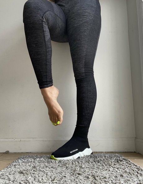 Serving Gaia onlyfans naked