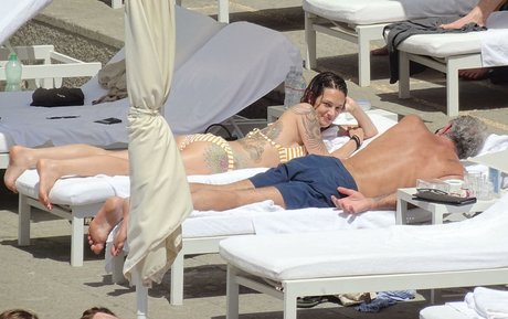 Asia Argento naked onlyfans pics