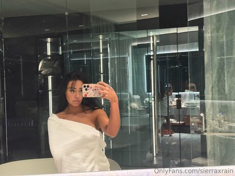 sierraxrain onlyfans images