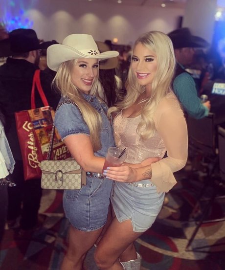 Avery Trail onlyfans leaked nudes