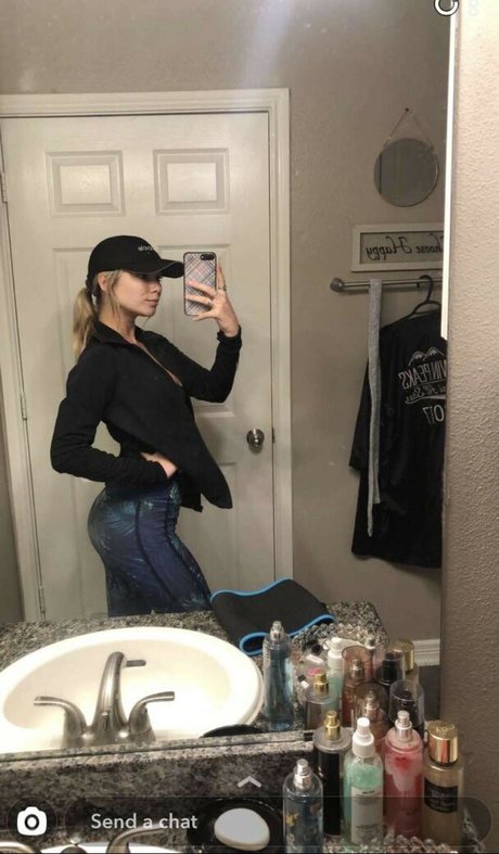 Avery Trail onlyfans leaked