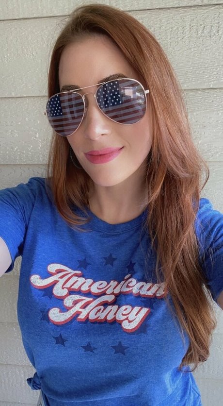 roseredwood onlyfans free content