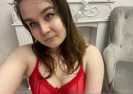 Naughtychubbynixiesin onlyfans ass