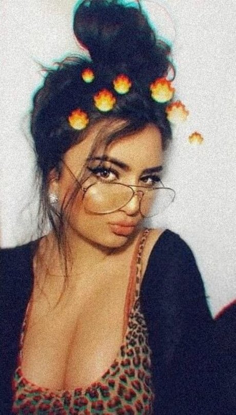 zaazaarina onlyfans explicit content