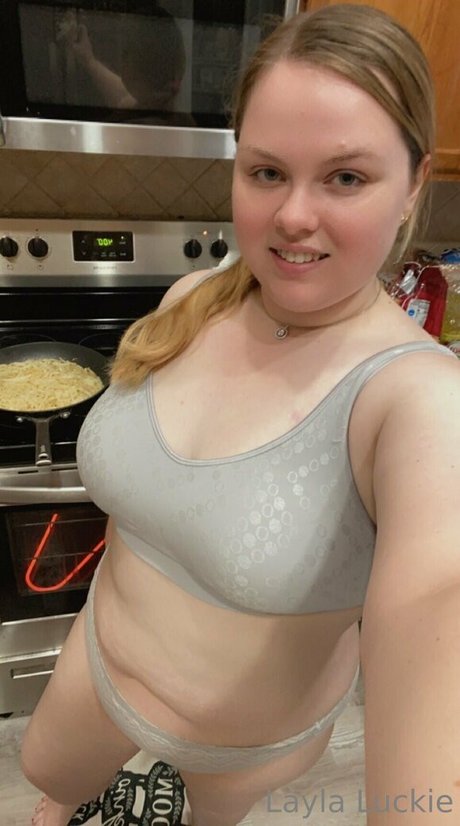 laylaluckie24 onlyfans nide