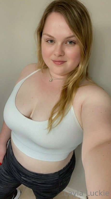 laylaluckie24 onlyfans leaka