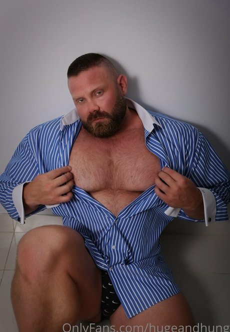 hugeandhung onlyfans leakd