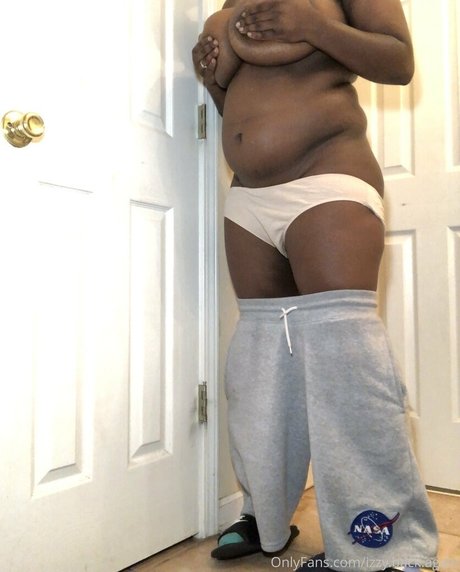 izzy back again porn onlyfans leaks