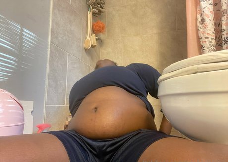 izzy back again Profile pic