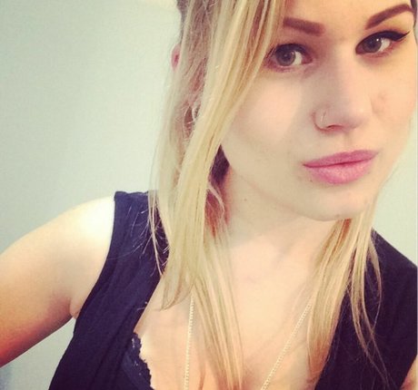 Honey And Sulphur only fans review