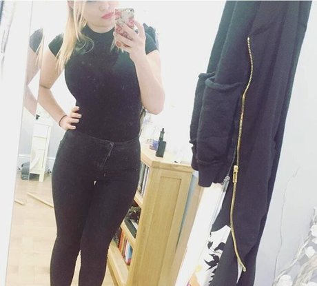 Honey And Sulphur onlyfans public photos