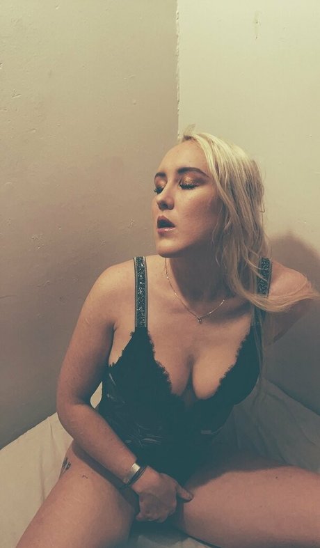 annanicolefree nude leaked onlyfans