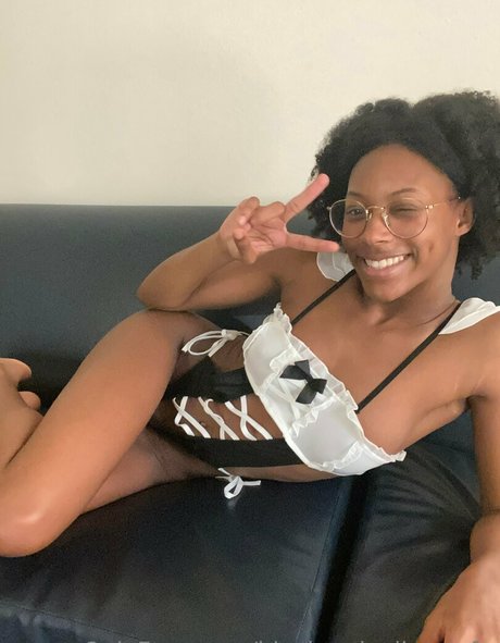 blackandyellownsfw onlyfans star