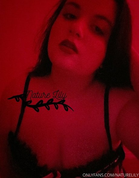 naturebabylily feet onlyfans
