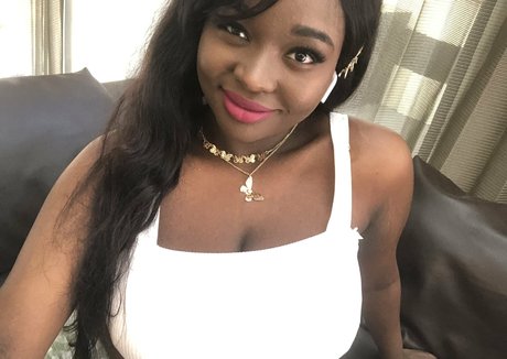 barbiecrystal onlyfans pics leaked