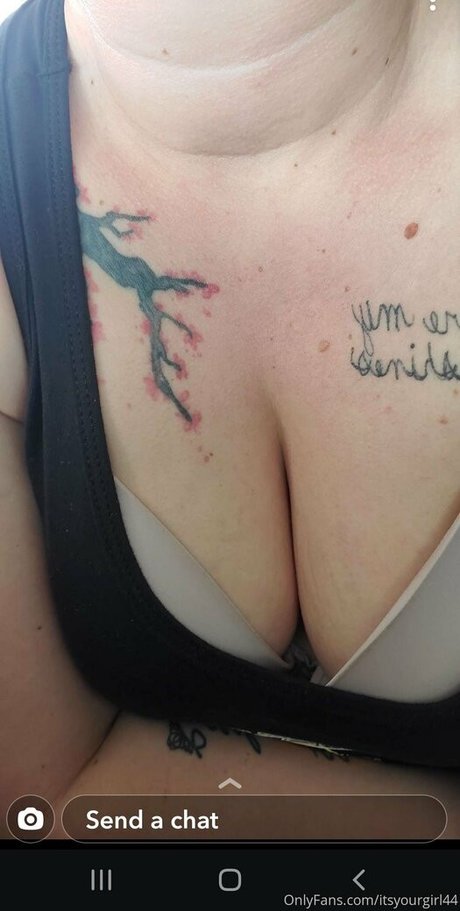 itsyourgirl44 onlyfans nudes porn