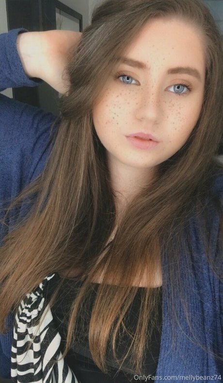 mellybeanz74 onlyfans nude tits