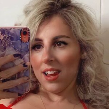 belleamora onlyfans pictures