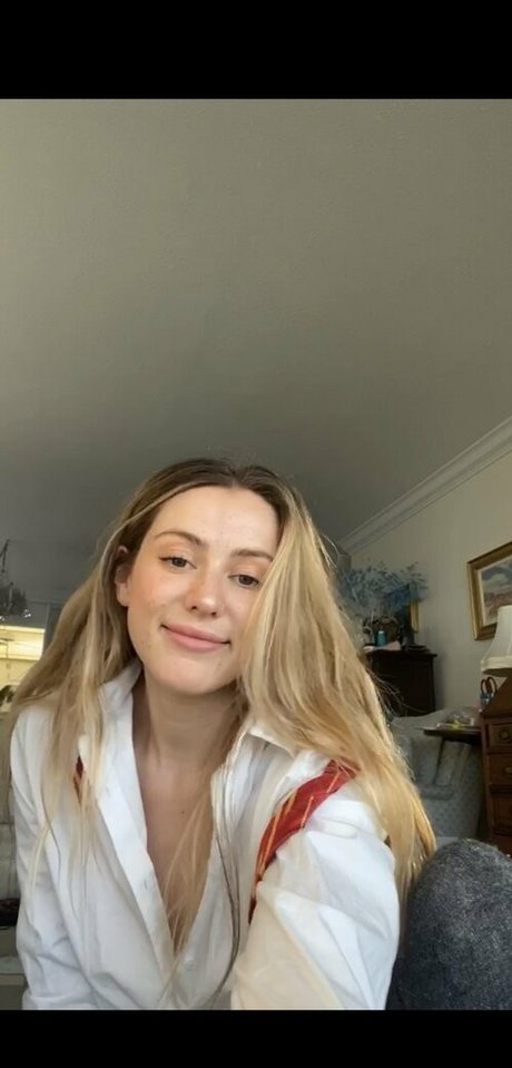 carolinecalloway leaked porn onlyfans