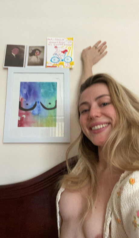 carolinecalloway onlyfans leaks naked