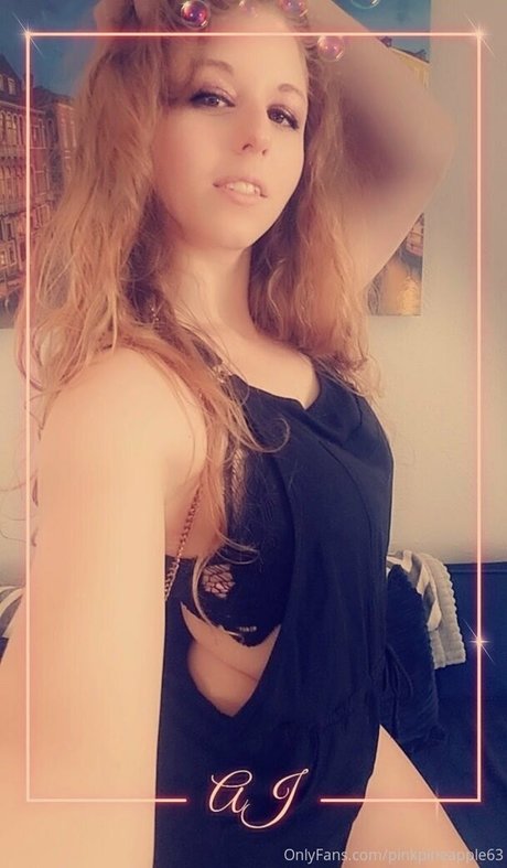 pinkpineapple63 porn only fans